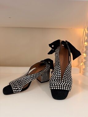 Nomasei’s ADORA STRASS SANDALS